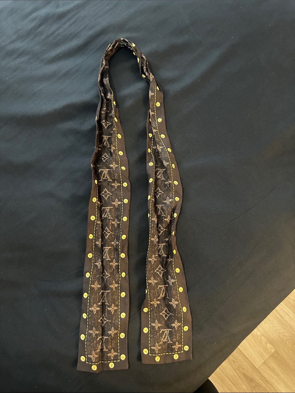 Louis Vuitton Brown Monogram Silk Bandeau - Picture 2 of 7
